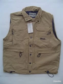 Gros Lot De Vêtements Camo Chasse Et Pêche. Bomaland -Big Chocolate Outoutd. 00017 Gros lots de vetements Bomaland. Destockage Bomaland